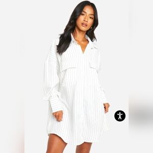 NWT Boohoo Petite Oversized White W/ Black Stripe Button Down Shirt Dress - 2P